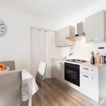 Villino Elena 아파트 *